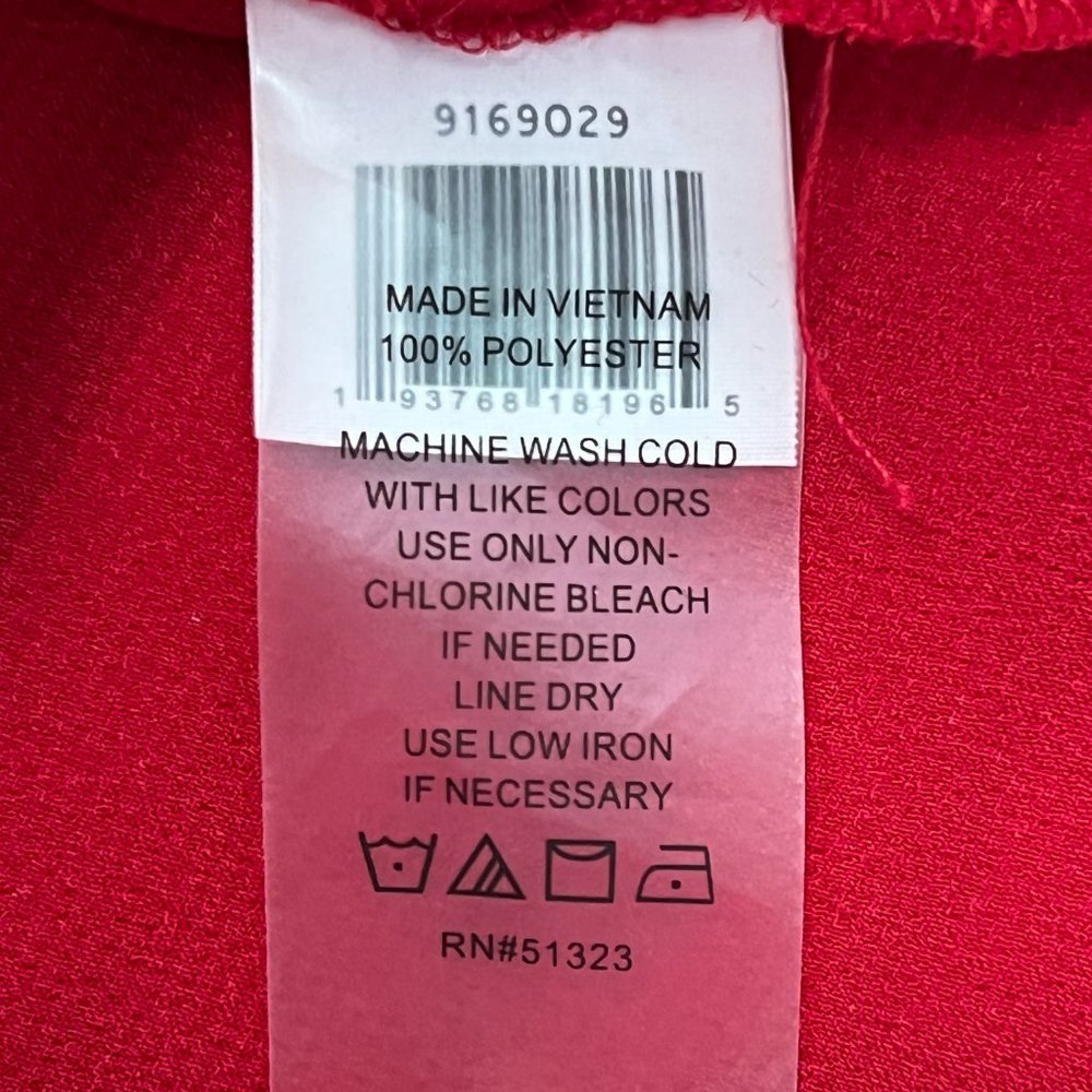 ❤️ NWT Vince Camuto Red Blouse Size S - Picture 4 of 4